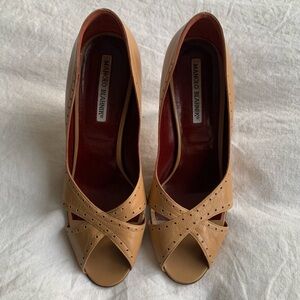 Vintage Manolo Blahnik Leather Peep Toe Criss Cross Heels Tan Cream Beige
